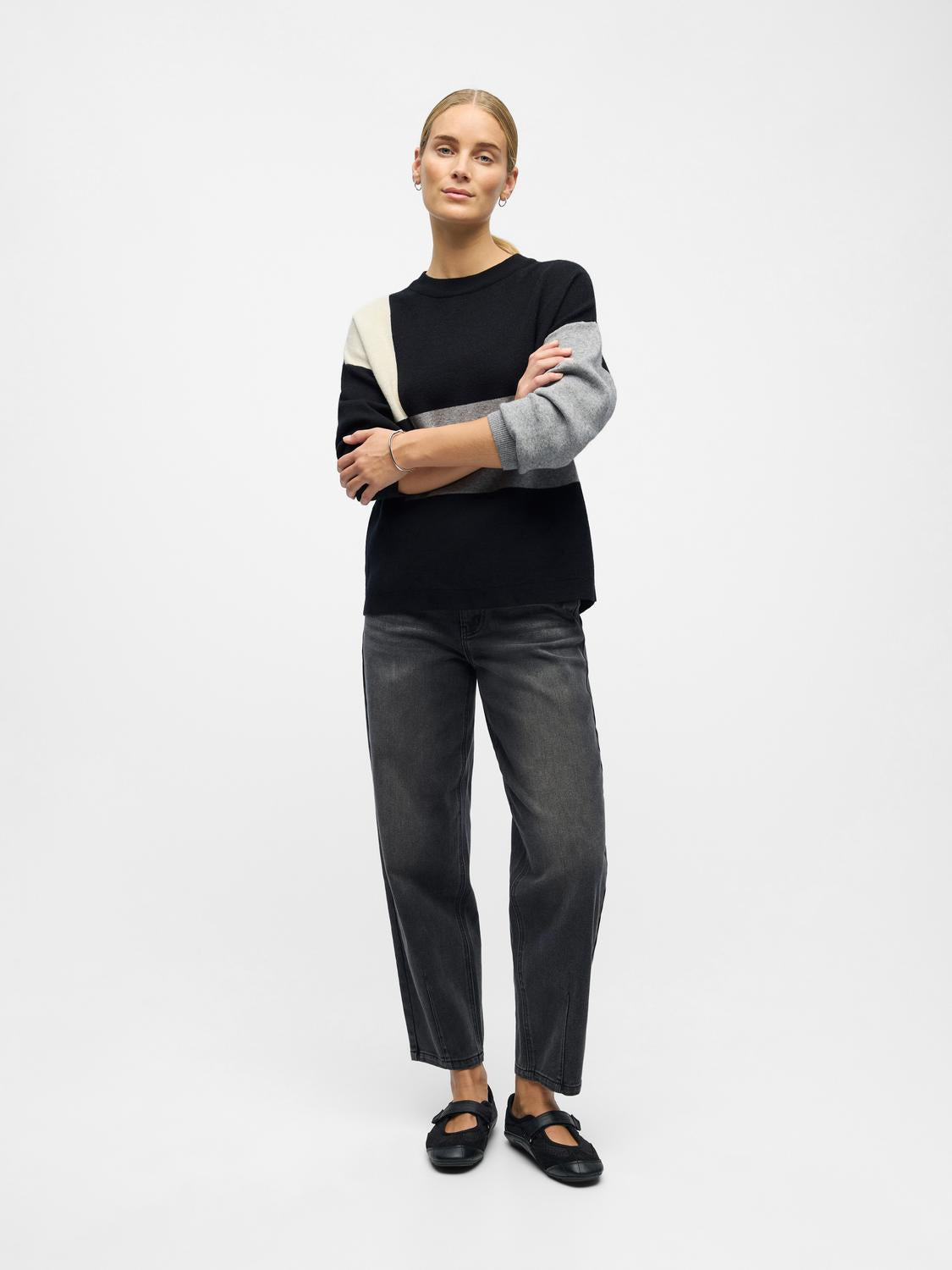 model_shot-front_full